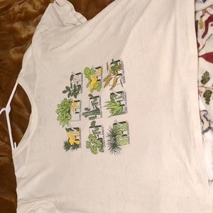 Graphic tee